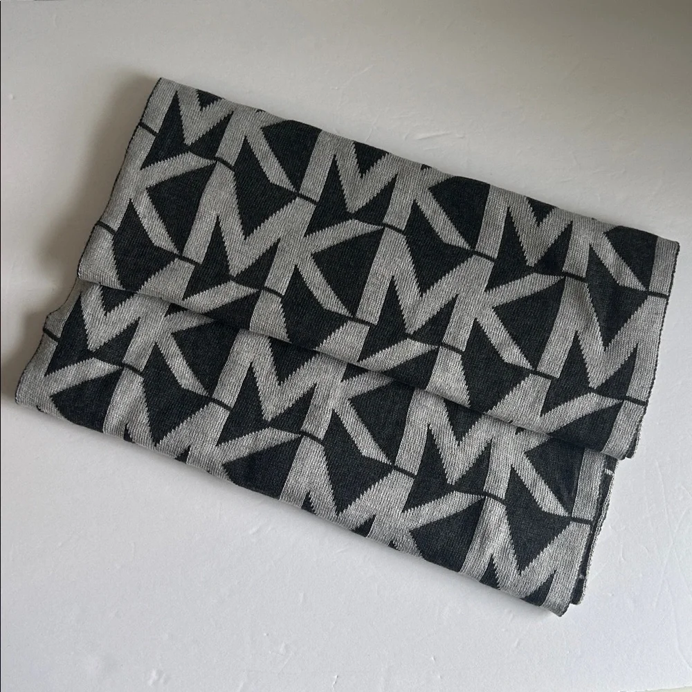 Michael Kors Infinity Logo Scarf